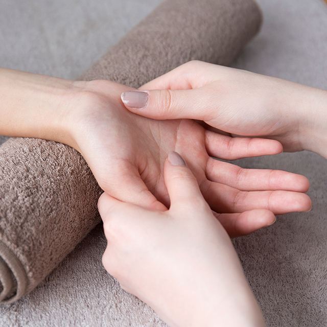 ハンドマッサージ